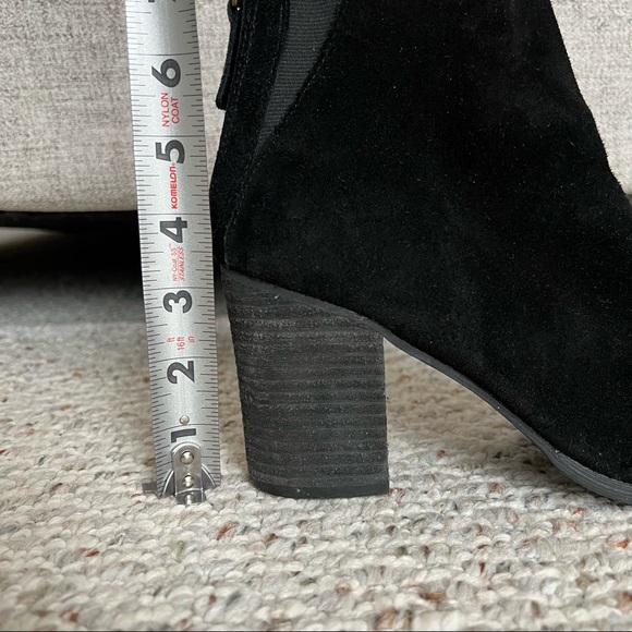 Urban Outfitters black suede booties - Picture 13 of 13